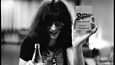 Joey Ramone kuvattiin Ramonesin ensimmäisellä Suomen-vierailulla Tampereella toukokuussa 1977. Rockadillo järjesti luonnollisesti yhtyeen Suomeen. 