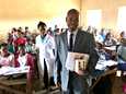Rehtori Milton Sebastiao Mazive johtaa yli 1800 oppilaan koulua Mosambikin Gazassa. Oppilaista yli 800 on tyttöjä. Rehtorin mukaan viisi kuudesta koulupudokkaasta on poikia.