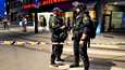 Poliisi eristi ampumavälikohtauksen jälkeen baarialuetta Oslon keskustassa varhain lauantaina.