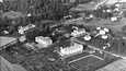 Pirkkalan kuntakeskus vuonna 1968. Kunnan väkiluku oli tuolloin noin kolmasosa nykyisestä.