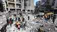 Eloonjääneitä etsittiin tuhoutuneiden rakennusten raunioista Aleppon kaupungissa Syyriassa. Unesco on huolissaan Aleppon vanhastakaupungista, joka on ollut vuodesta 2013 vaarantuneiden kohteiden listalla Syyrian sodan vuoksi.