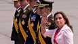 Perun uusi presidentti Dina Boluarte osallistu maan armeijan tilaisuuteen maan pääkaupungissa Limassa perjantaina 9. joulukuuta. 