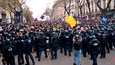 Pariisissa yli 100 000 mielenosoittajaa protestoi eläkelakien uudistusta vastaan.