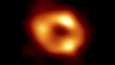 Ensimmäinen kuva Linnunradan mustasta aukosta koostettiin usean radioteleskoopin havainnoista.