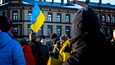 Ukrainan ja Venäjän sotaa vastustava mielenosoitus järjestettiin Tampereen keskustorilla lauantaina 26. helmikuuta.