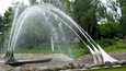 Vesikehä-niminen ympäristötaideteos suihkulähteineen sijaitsee Nokian keskustassa Poutunpuistossa. Vuonna 1974 valmistuneessa teoksessa on 32 000 pyöreäksi hioutunutta luonnonkiveä, ja kesällä sitä ympäröivät nurmialueet. 