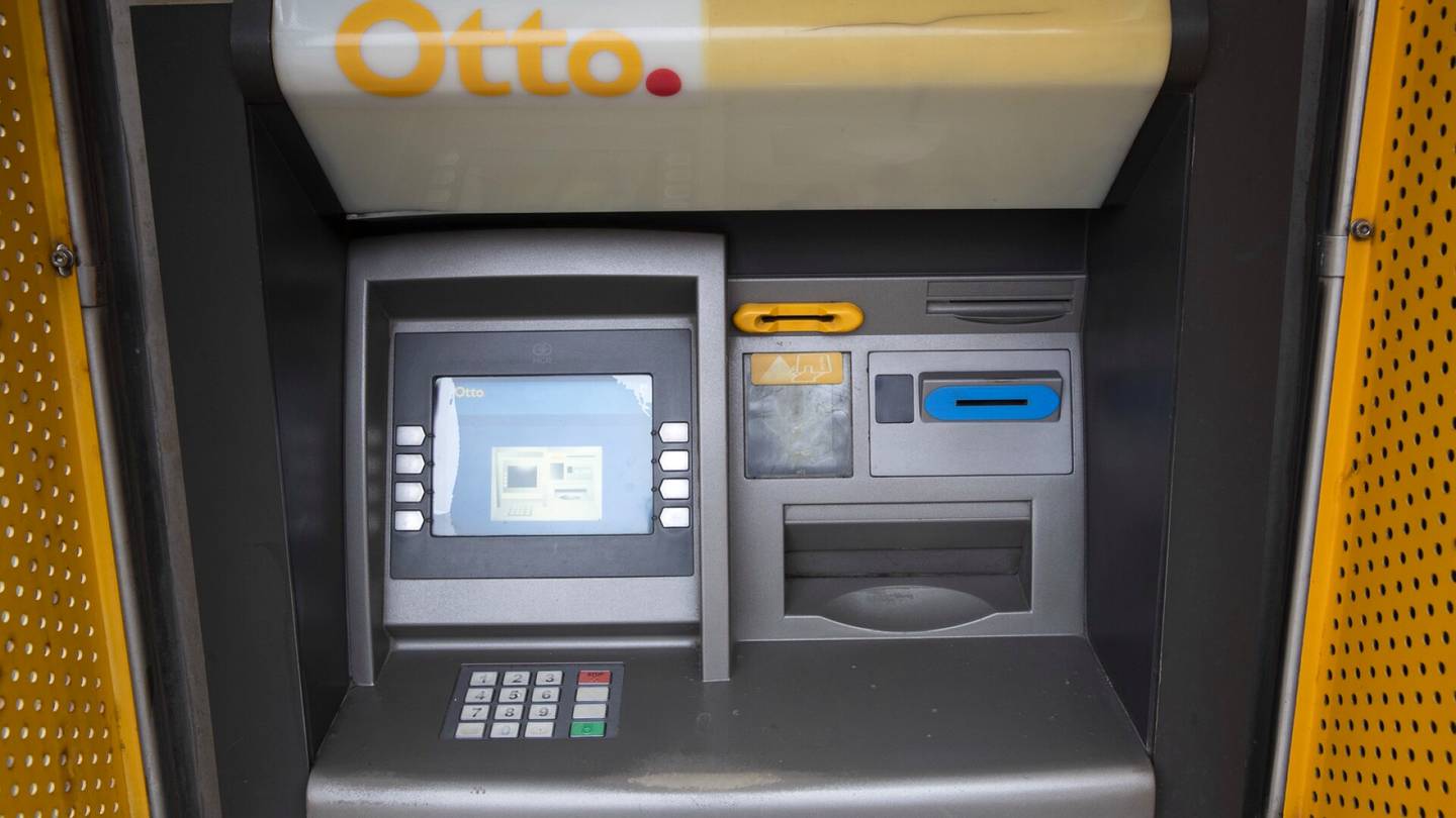 Jaro Koikkalaisen asiointi pankki­automaatilla päätyi erikoiseen tilanteeseen: rahat katosivat
