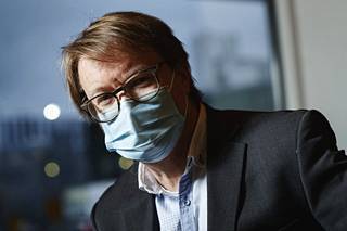 Helsingin yliopiston zoonoosivirologian professori Olli Vapalahti.