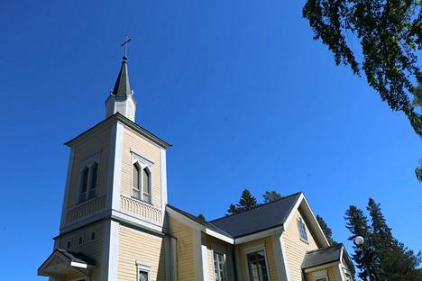 Halukkaat pääsevät lauantaina katsomaan Jämijärven maisemaa kirkontornin korkeuksista ja kuulemaan samalla tornin tarinaa.