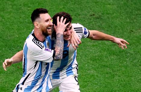 Argentiinan nouseva tähti Julián Álvarez on saanut nauttia yhteispelistä Lionel Messin kanssa.