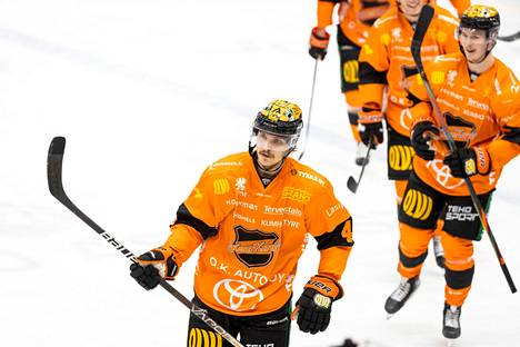 Joose Antonen oli viime runkosarjassa KooKoon paras pistemies 41 pisteellään. Hyökkääjä edusti Ilvestä kausina 2018–21.