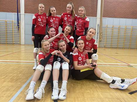 ValePan B-tytöt pelasivat vuoden ensimmäisen naisten 2-sarjapelin Lempäälässä. Sastamalalaisjoukkueen kokoonpanosta puuttuivat alle 17-vuotiaiden maajoukkueen matkassa Slovakiassa ollut Saara Tyrkkö sekä Tara Ripatti.