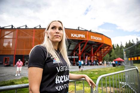 Kirsi Ala-Lipasti pelaa Itä–Lännessä vasta toista kertaa uudella kotistadionillaan Kaupissa.