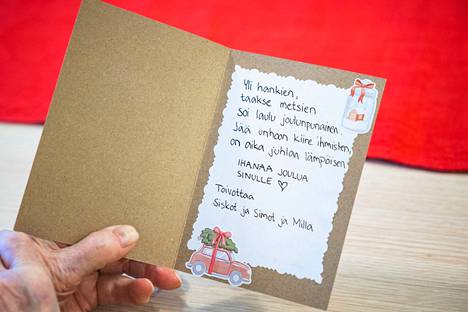 Kaija Salminen piti etenkin saamansa joulukortin sanomasta.