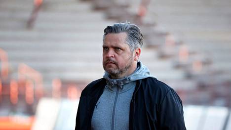 Mikko Mannila toukokuussa 2021, kun hän toimi miesten Ykkösessä RoPSin päävalmentajana.