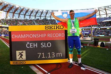Kristjan Čeh voitti kiekon MM-kultaa kisaennätyksellä 71,13.