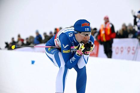 Kerttu Niskanen sijoittui 12:nneksi maastohiihdon Tour de ski -kiertueen avaussprintissä lauantaina Sveitsin Val Müstairissa. Kuva Rukan kilpailuista marraskuulta.