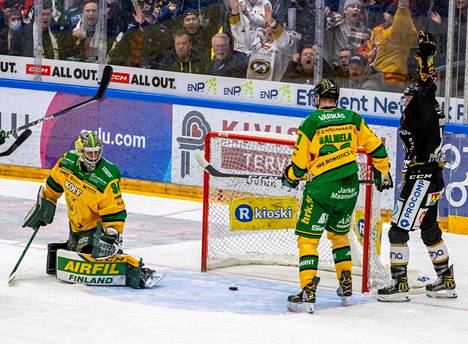 Kärppien Ville Leskinen tasoitti pelin 2–2:een vain 22 sekuntia ennen kolmannen erän loppua ja peli meni jatkoerään.