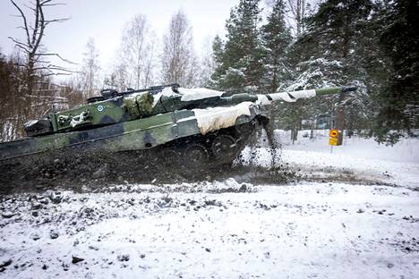 Ukraina havittelee Leopard 2 -panssarivaunuja.