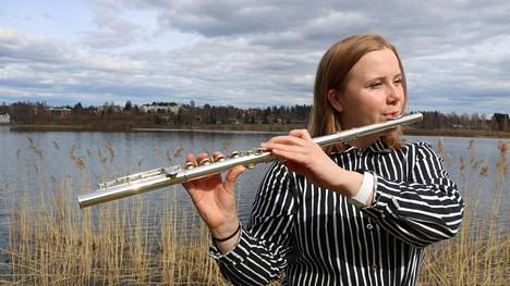 Kankaanpäästä kotoisin oleva Sara Männistö on musiikin monilahjakkuus.