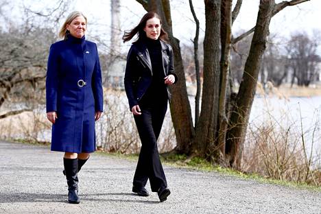 Pääministerit Magdalena Andersson ja Sanna Marin tapasivat Tukholmassa 13. huhtikuuta.
