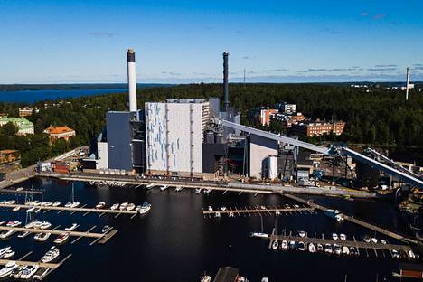  Naistenlahden voimalaitos Tampereella kuvattuna elokuussa.