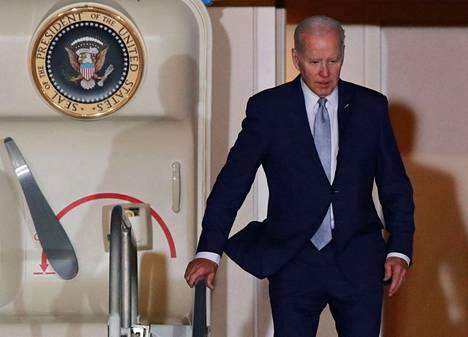 Joe Biden varapresidenttikauden aikaisia asiakirjoja löytyi väärästä paikasta. Osa asiakirjoista oli luokiteltu salaisiksi. 