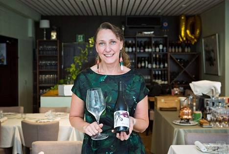 Aamulehti kuvasi ravintoloitsija Christina Suomisen vuonna 2016, kun arvostettu ravintola C täytti 10 vuotta.
