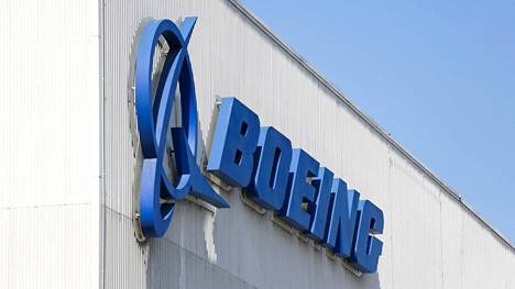 Lentokonevalmistaja Boeingin entinen testilentäjä on saanut Yhdysvalloissa syytteet ilmailuviranomaisen johtamisesta harhaan Boeingin pahamaineisen 737 Max -lentokonetyypin sertifioinnin yhteydessä. 