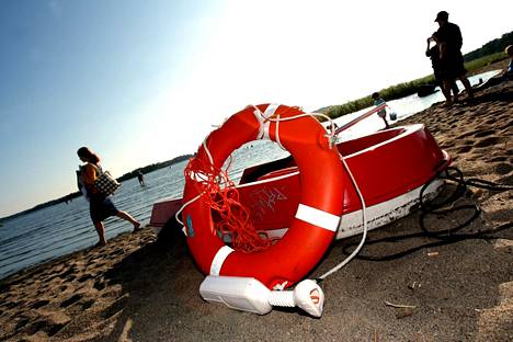 Vuosittain Suomessa hukkuu tapaturmaisesti noin 100–150 ihmistä.