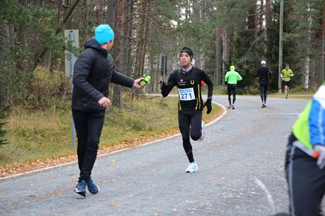 Ali Abdulrahman Turun urheiluliitosta karkasi Kankaanpää maratonin voittoon heti  alkukilometrien aikana. 