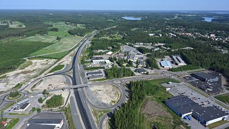 Uusi Hämeenkyrönväylä eli Hämeenkyrön ohitustie avattiin vuoden 2022 marraskuussa.