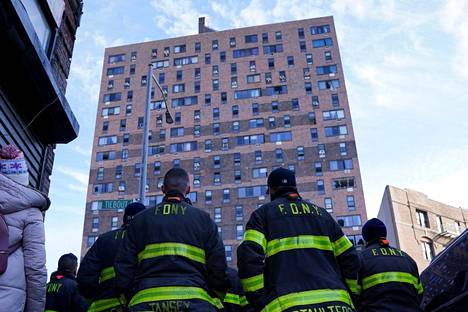 Tuhoisassa tulipalossa kuoli ainakin 17 ihmistä New Yorkissa.