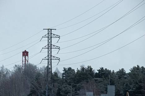 Vaikka kiristyvä pakkanen lisää sähkönkulutusta, sähkökatkoja tuskin tarvitsee ottaa käyttöön Pirkanmaalla tällä viikolla, arvioivat sähköyhtiöt Aamulehdelle tammikuun ensimmäisellä viikolla.
