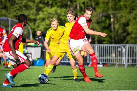 Ilves-Kissojen ja Ilves/2:n otteluita pääsee seuraamaan Aamulehden sivuilta tulevalla kaudella. Kuva joukkueiden kohtaamisesta keväällä 2021. 