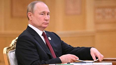 Venäjän presidentti Vladimir Putin kuvattiin hänen Turkemistanin-vierailullaan keskiviikkona 29. kesäkuuta. Kuva on Venäjän valtiollisen Sputnik-uutistoimiston välittämä, eikä sitä ole pystytty todentamaan riippumattomista lähteistä. 