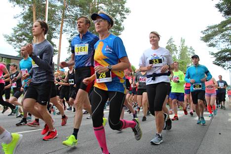Ensi perjantaina Keuruulla juostavalle Yömaratonille odotetaan yli 400 osanottajaa.