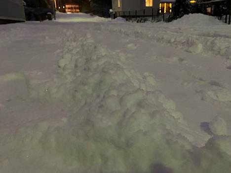 Runsaat lumisateet ovat aiheuttaneet haasteita tiellä liikkujille Sastamalassa viime päivinä. 