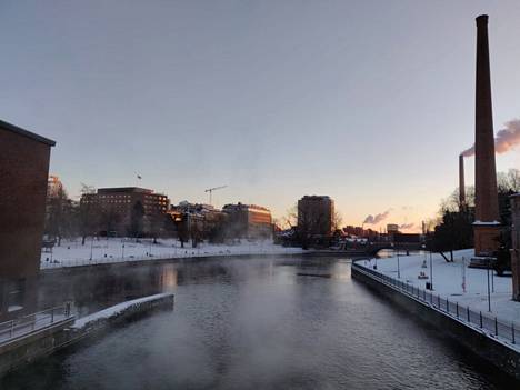 Tältä näytti talvinen Tammerkoski sunnuntaina 5.12.2021.