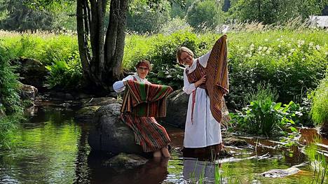 Kankaanpään kansallispuku on pääosassa ensi sunnuntaina Elo Festareilla Veneskosken kesäteatterilla.