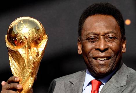 Peléllä on saavutus, jota ei ole kenelläkään muulla: hän oli voittamassa maailmanmestaruutta kolme kertaa. Pelé kuvattiin vuonna 2014.