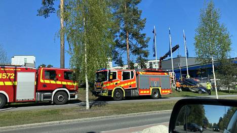 Onnettomuus tapahtui torstaina iltapäivällä kauppakeskus Westerin pihalla Tampereen Tesomalla.