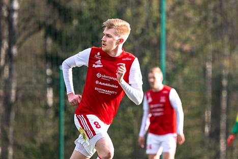Ilves-Kissojen keskikenttäpelaaja Toni Paukkeri on tehnyt kuluvalla Kakkosen kaudella kaksi maalia. 