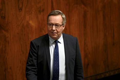 Elinkeinoministeri Mika Lintilä eduskunnan täysistunnossa Helsingissä 27. syyskuuta 2022. 