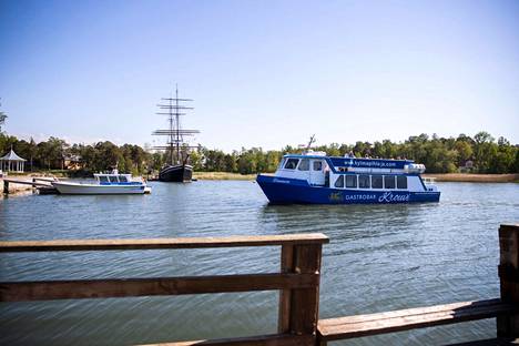 Saariston saavutettavuuteen ja merelliseen matkailuun tavoitellaan Raumalla lisää puhtia ja tarjontaa. Arkistokuva Poroholman lomakeskuksen vene- ja vesibussisatamasta.