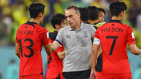 Etelä-Korean päävalmentaja Paulo Bento on ilmoittanut jättävänsä tehtävänsä. Bento kertoi asiasta Etelä-Korean hävittyä Brasilialle Qatarissa 5. joulukuuta.