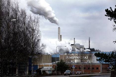 UPM:n Jämsänkosken tehtaalla on noin 350 työntekijää.