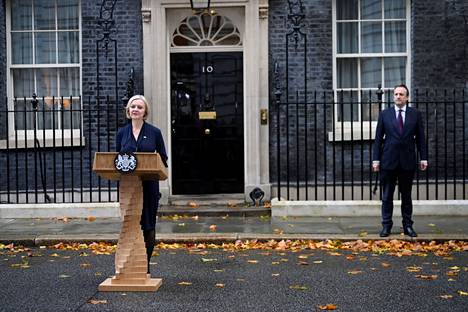 Pääministeri Liz Truss kertoi erostaan Downing Streetillä keskiviikkona.