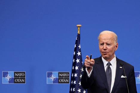 Yhdysvaltain presidentti Joe Biden varoitti Yhdysvaltojen ”vastaavan”, jos Venäjä käyttää kemiallisia aseita Ukrainassa. Biden sanoi myös tukevansa Venäjän erottamista G-20-maiden joukosta.