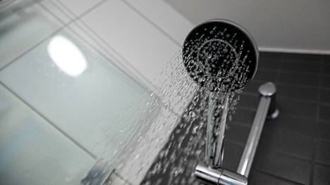 Valtio ei aio antaa kansalaisille suoraa suositusta siitä, kuinka monta minuuttia suihkussa saa viettää ensi talvena.